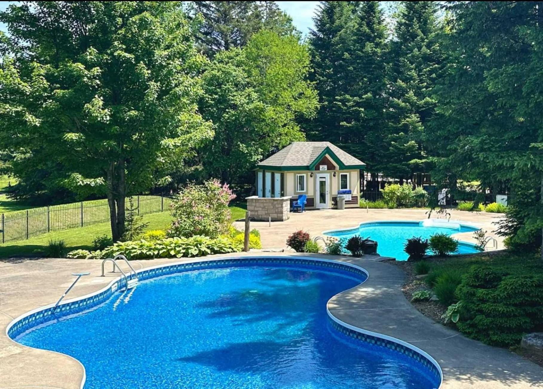 L'Aiglon - Nature Golf And Relaxation In Монт-Тремблант Екстериор снимка